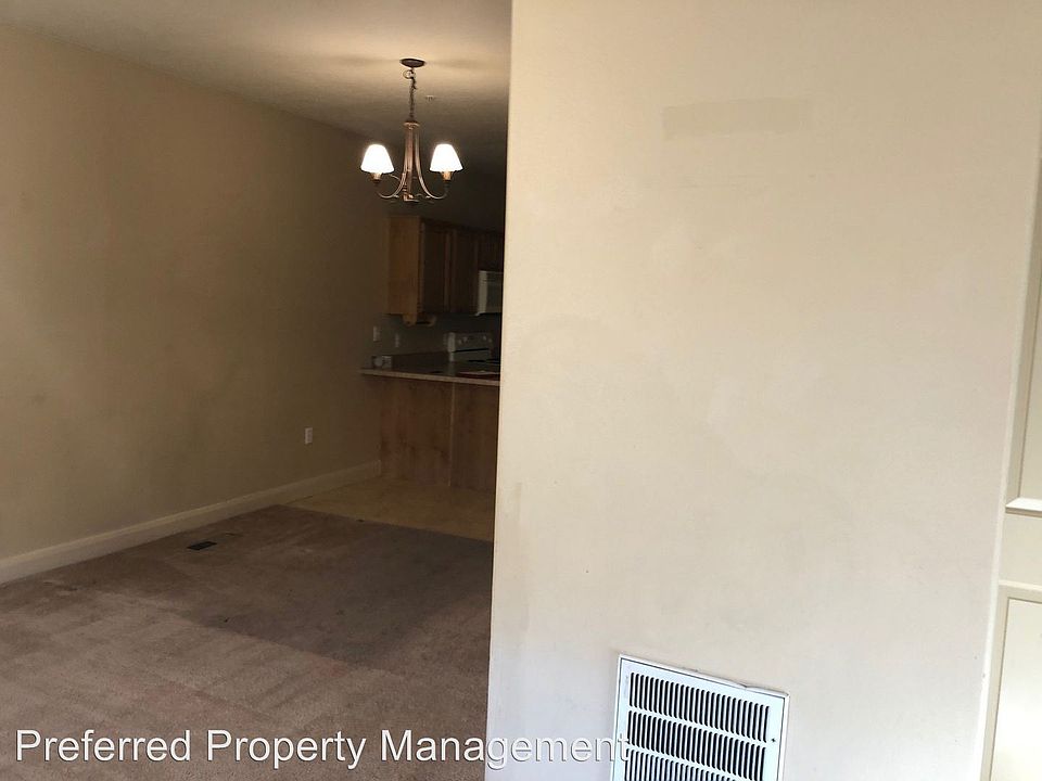 2nd image of 700 N Main St Unit H4
