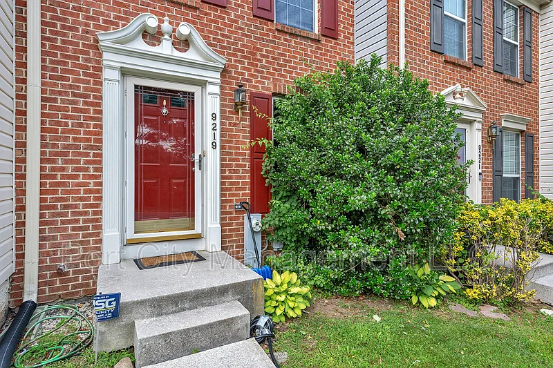 2 bed, 2.0 bath, 1406 sqft, $2,100 — Photo 4