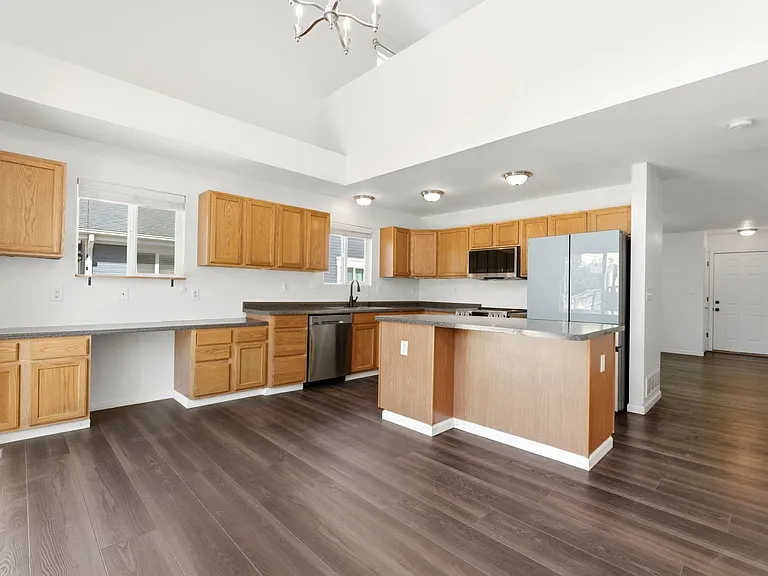 5155 Golden Eagle Pkwy — Photo 3