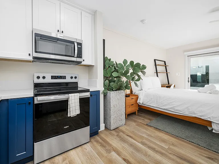 1211 Seal Way #C — Photo 17