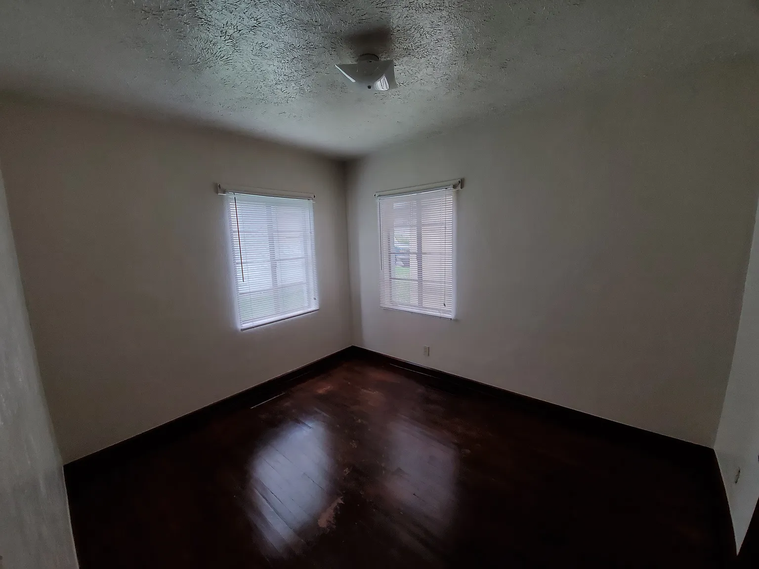 2 bed, 936 sqft, $925 — Photo 3