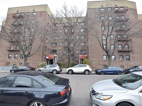 8235 134th St #2J, Jamaica, NY 11435