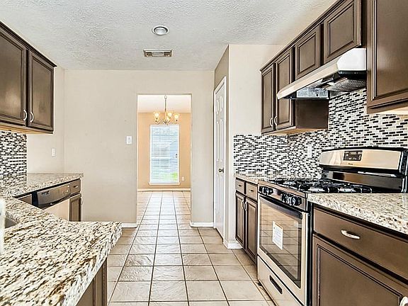 3rd image of 7015 Yardley Dr
