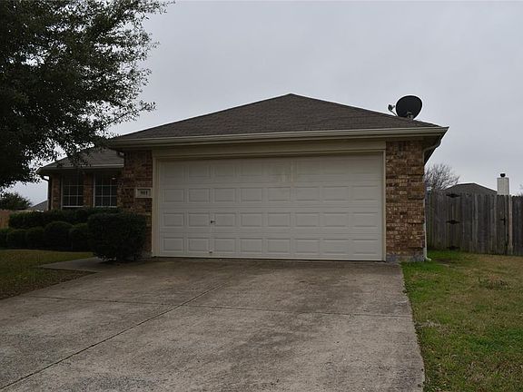 3rd image of 901 Tourmalin Dr