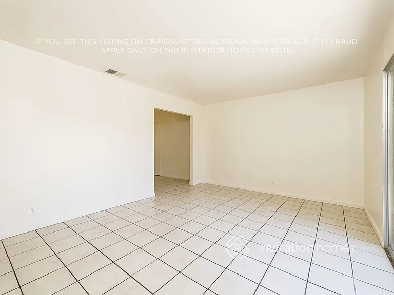 8892 Kelsey Dr — Photo 4