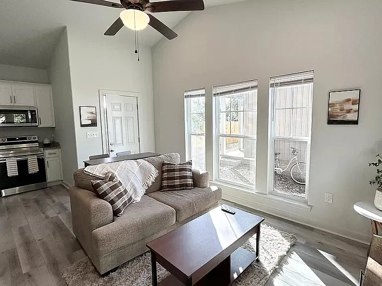 1 bed, 800 sqft, $1,675 — Photo 4
