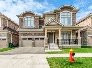 1079 John Laird Cir, Oakville, ON L6H3R5