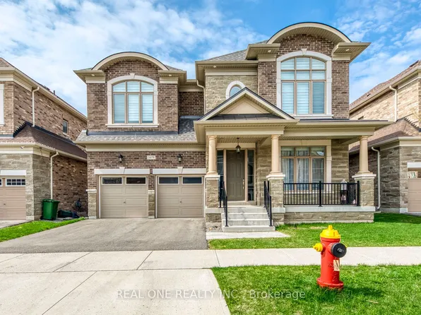 1079 John Laird Cir, Oakville, ON L6H 3R5