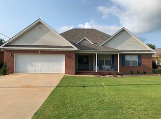214 Oakleigh Dr, Booneville, MS 38829