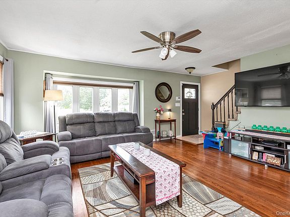 2nd image of 3917 Miller Place