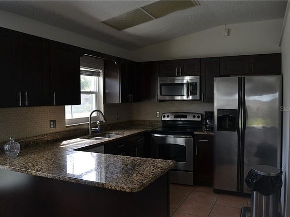 4th image of 424 Short Pine Cir #2