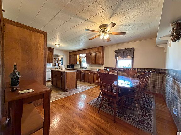 4th image of 320 Harvey Ln