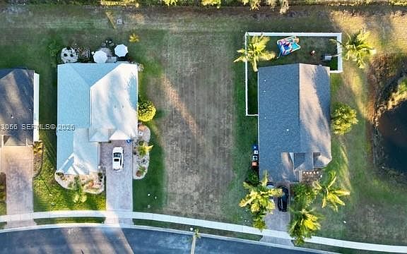 5th image of 1570 16th Ct SW