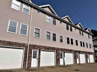 15 Tall Grass Ln, Morgantown, WV 26505