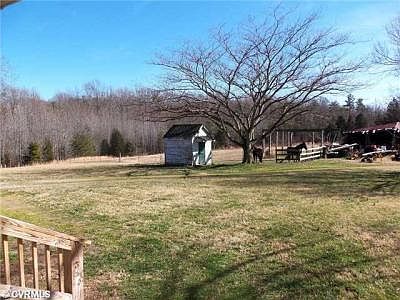 5th image of 34 Cedar Springs Rd