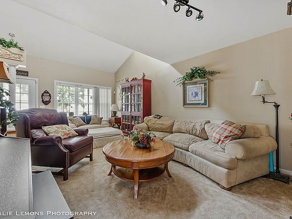 3rd image of 419 Van Gogh Cir Unit 419