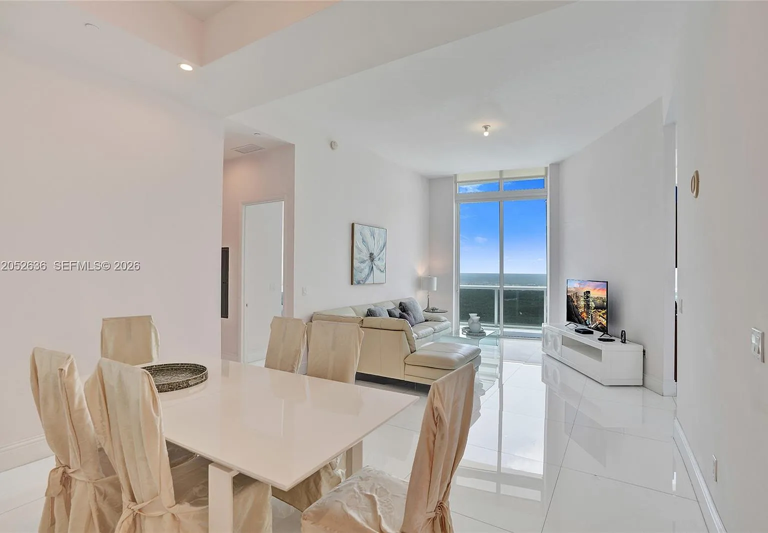 Tdr Tower I Condo — Photo 4
