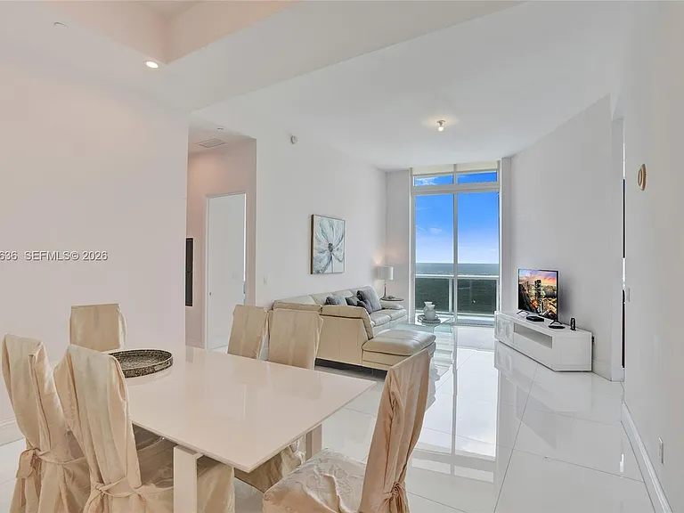 16001 Collins Ave #4305 — Photo 4