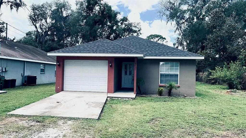3 bed, 2.0 bath, 1439 sqft, $2,050 — Photo 3