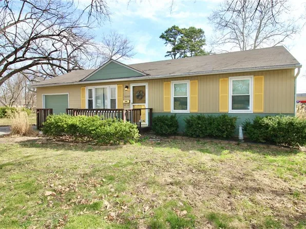 10205 Washington St, Kansas City, MO 64114