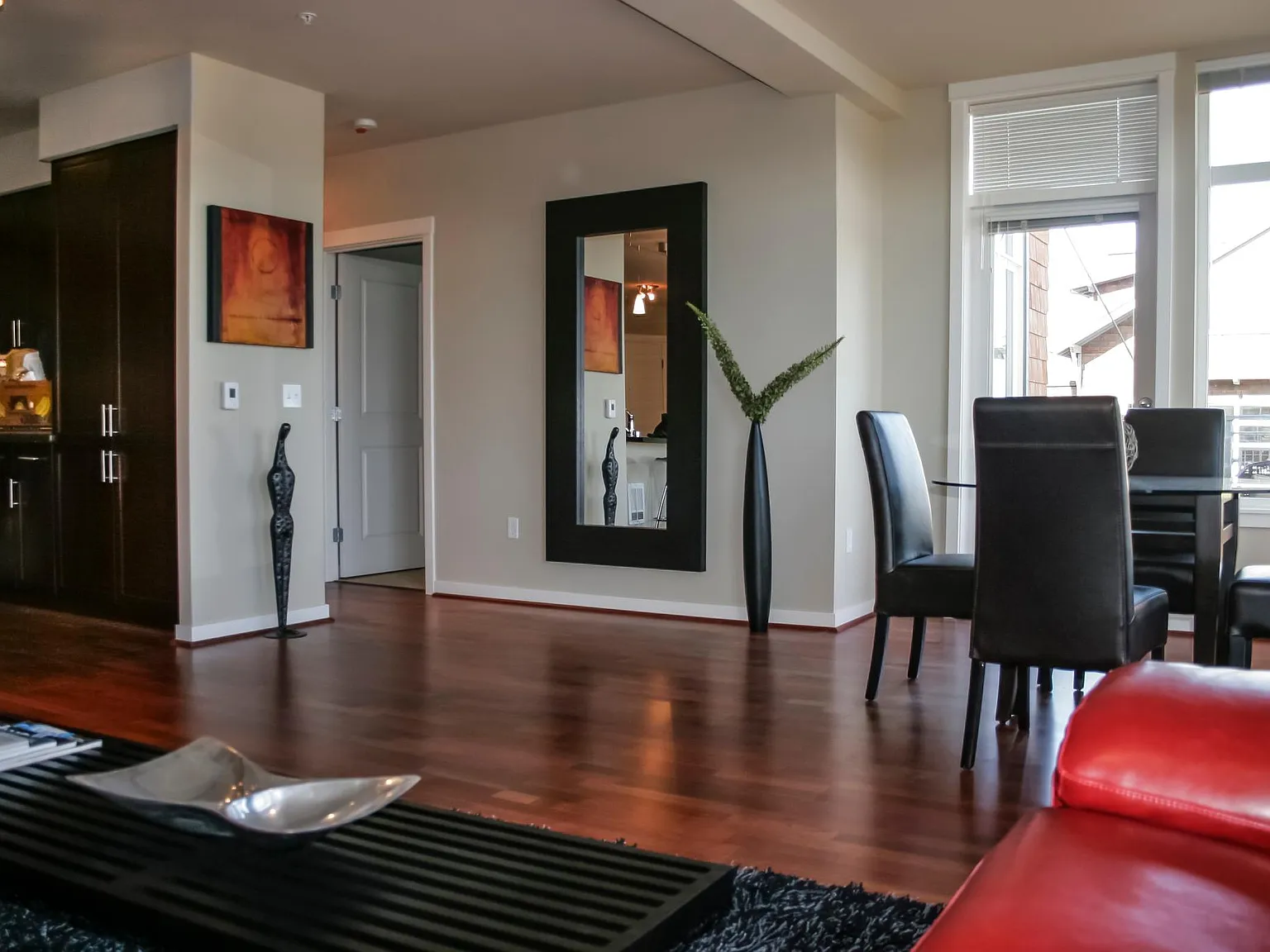 125 Ferncliff Avenue NE — Photo 2