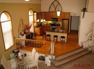 317 State St, Mankato, MN 56001