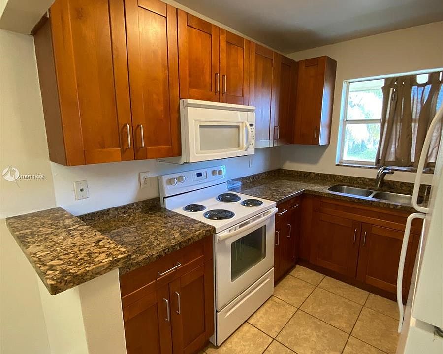 1st image of 2519 Pierce St #6