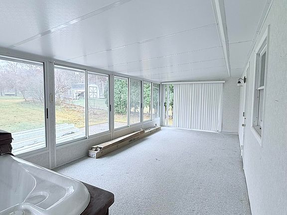 5th image of 125 Loyd Dr