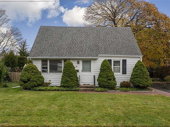2nd image of 62 Intervale Ave