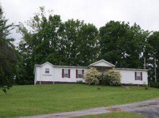 4578 New Hope Rd, Celina, TN 38551
