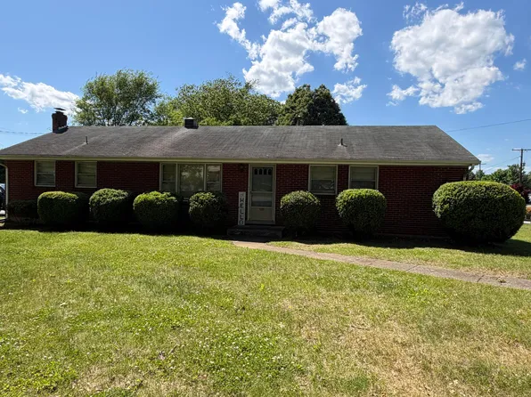 1229 Mountain View Rd, Vinton, VA 24179