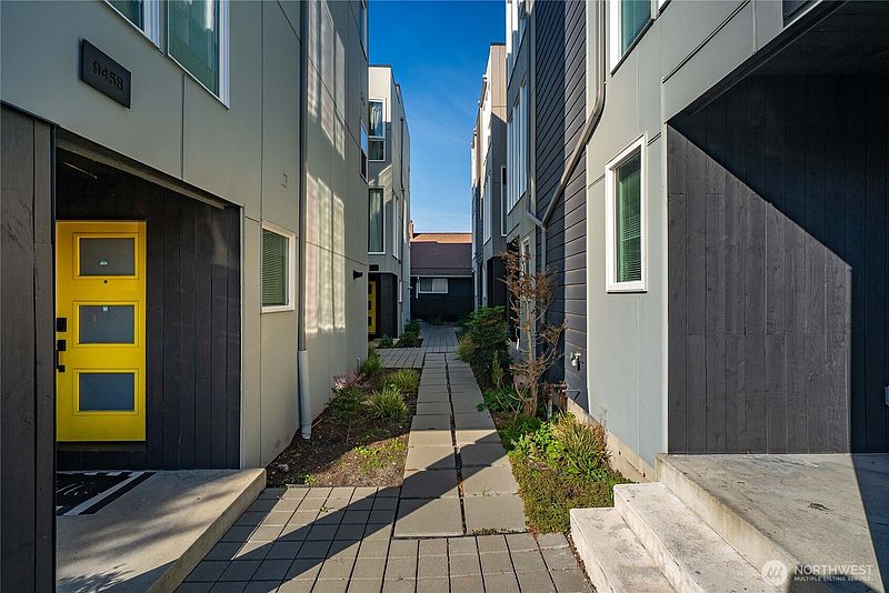2nd image of 9462 20th Avenue SW