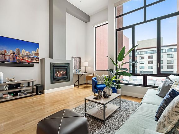 3rd image of 200 Townsend St Unit 31