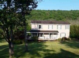 1521 N Hoffman Rd, Elmira, NY 14903