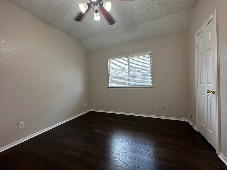 8399 Biscayne St — Photo 16