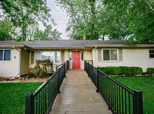 45350 W Ten Mile Rd, Novi, MI 48375