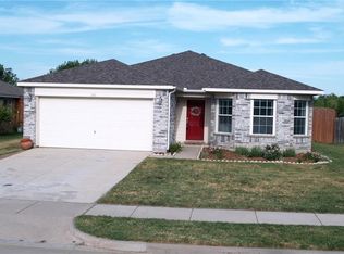 311 Broken Arrow, Krum, TX 76249