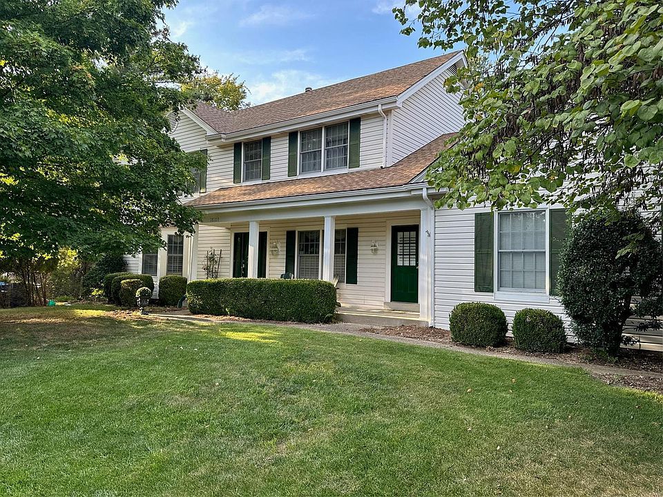 1st image of 18109 Edgewood Cir