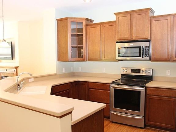 3rd image of 3395 Cherry Ln Unit D