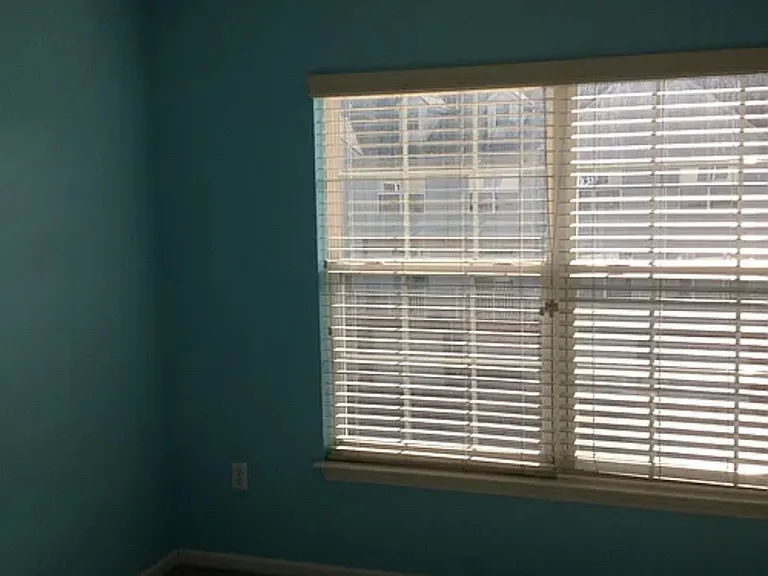 560 Superior Pkwy — Photo 24