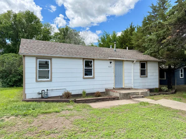 607 Ohio Ave NW, Huron, SD 57350