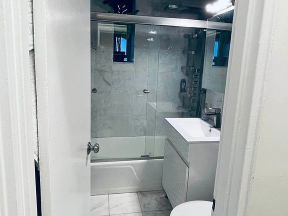 4th image of 288 W 92nd St APT 1