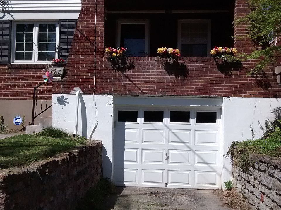 1st image of 2422 Canterbury Ave