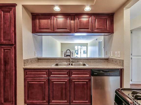3rd image of 1919 E Beverly Way APT 103