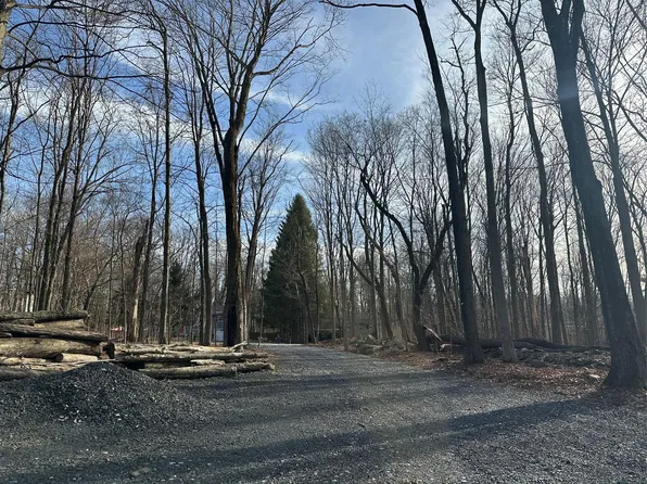 Sarvis Lane, Newburgh, NY 12550