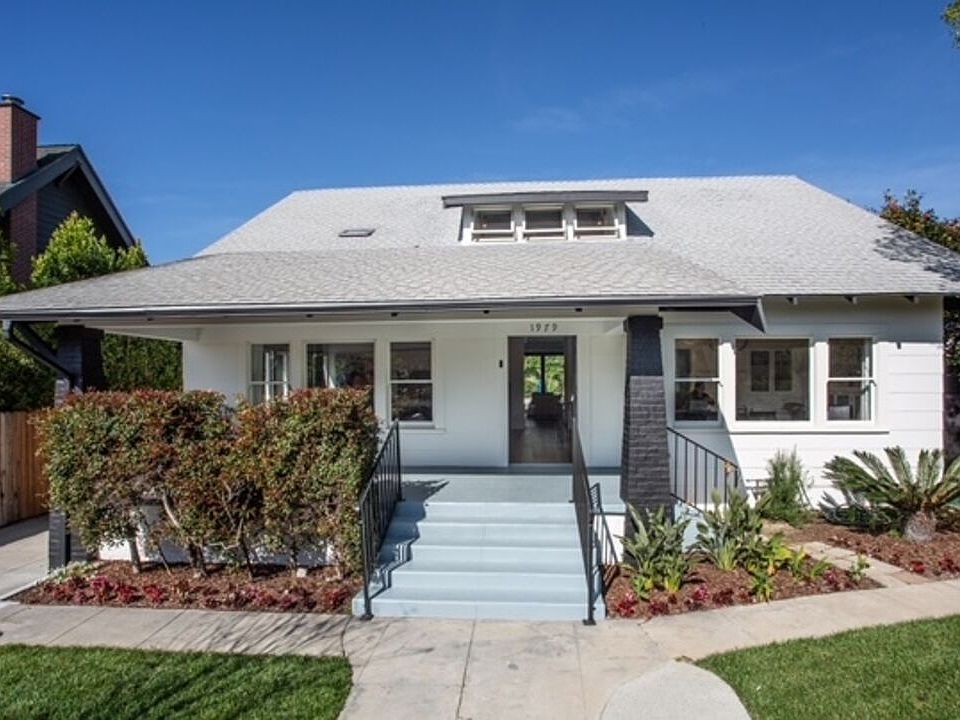 1979 N Van Ness Ave, Los Angeles, CA 90068 | Zillow