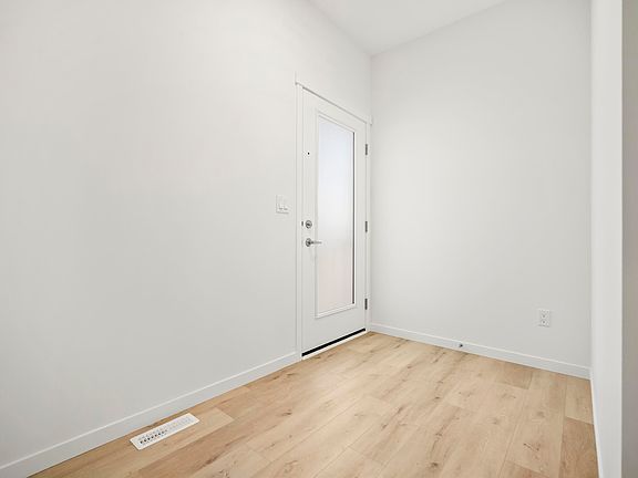 4th image of 2415 206th St NW