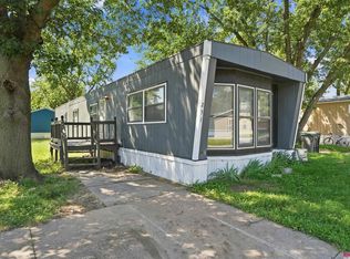 251 Alexander Rd, Lincoln, NE 68521