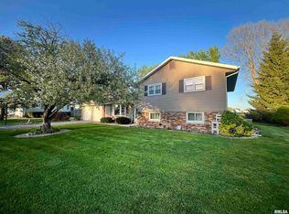 400 N Kellogg St, Yates City, IL 61572