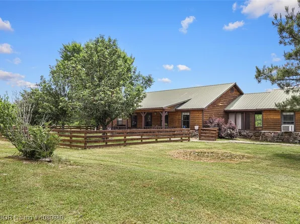 52390 Ridge Rd, Talihina, OK 74571